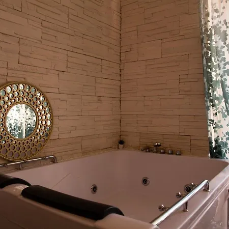 8 住宿加早餐酒店 3*