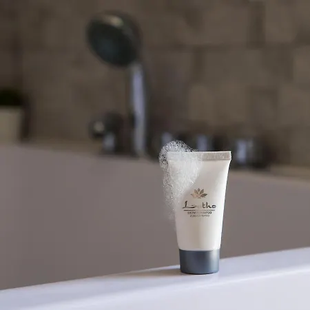 8 住宿加早餐酒店