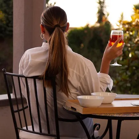 8 住宿加早餐酒店